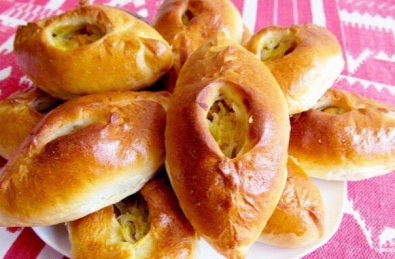 Расстегаи с капустой