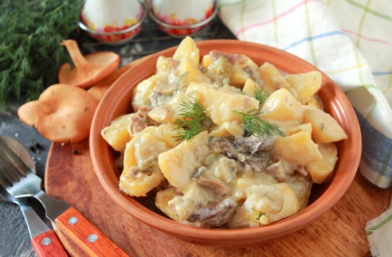 Жаркое с грибами
