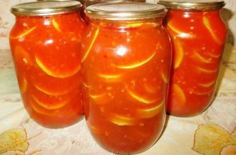 Нежные кабачки в томате