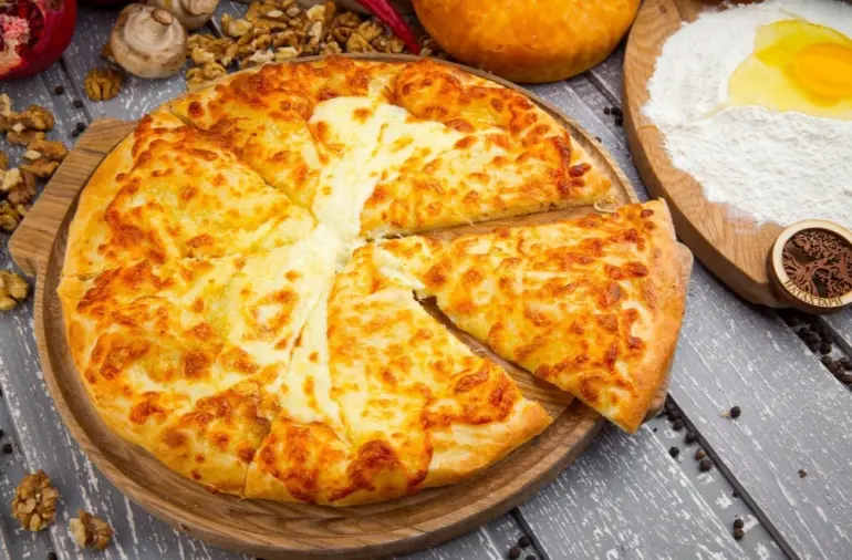 Хачапури по-мегрельски