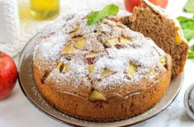 Шоколадная шарлотка с яблоками