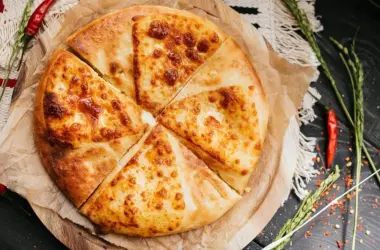 Хачапури с сулугуни и брынзой